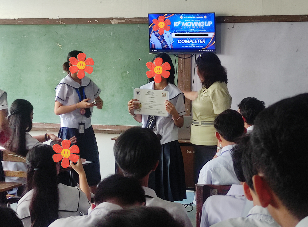 Grade 11 Moving-up Awarding-1